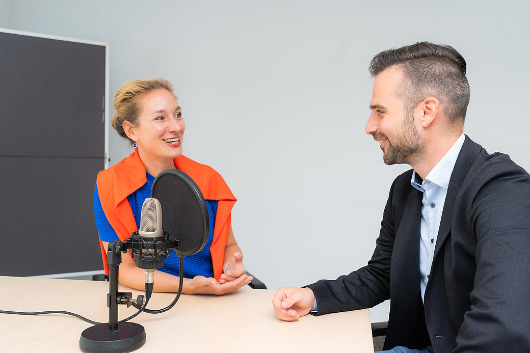 Podcast zum Thema "New Work im Gesundheitswesen" mit Lukas Fries