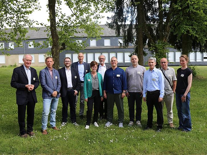 Referenten und Experten bei Fortbildung zum Thema KI im Gesundheitswesen